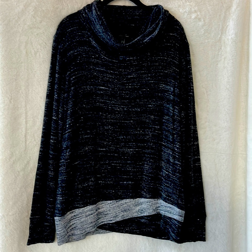 XL Super SOFT 🐇 Black Sweater - with stretch!